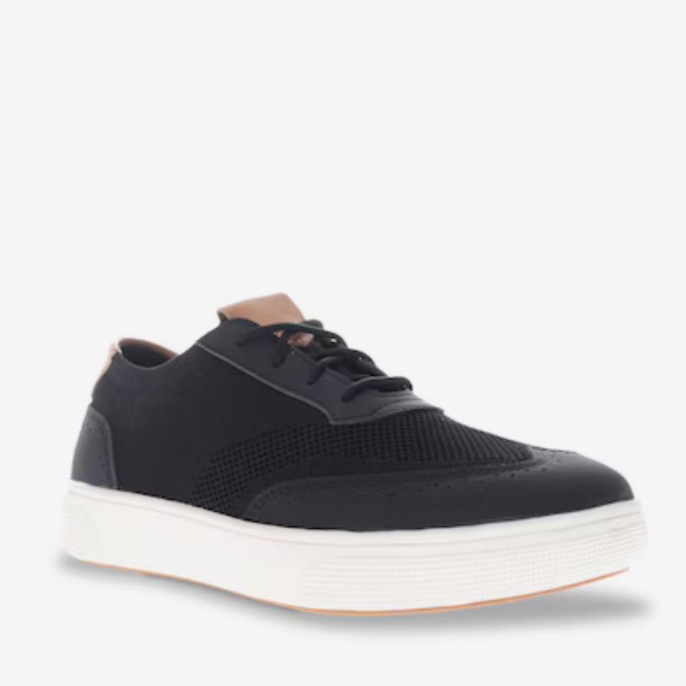 Propet Klaire Sneaker in‎ Black Women’s Size 7.5
